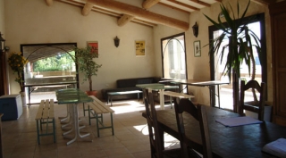  La sala del club para padres 